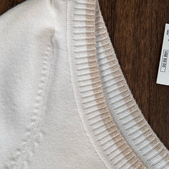 NWT Bebe White and Gold Rhinestone 3/4 sleeve V-Neck Knit Top Fitted Sweater S M - Picture 9 of 15
